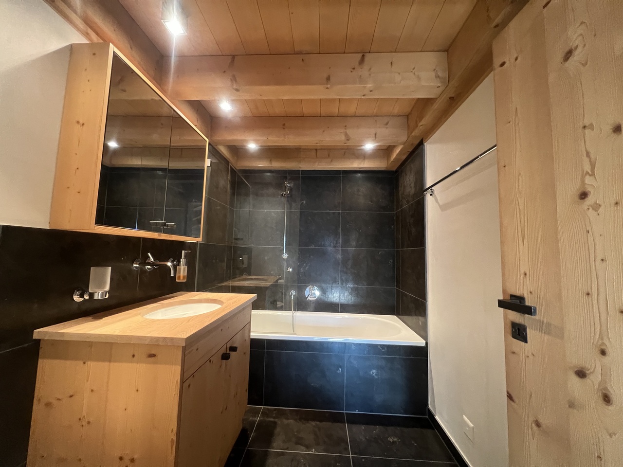 Daire Saanen - picture 10