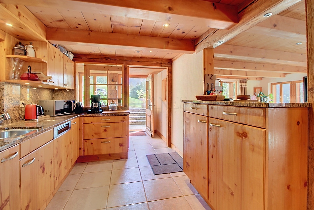 Chalet Rougemont  -  ref B-12G (picture 3)